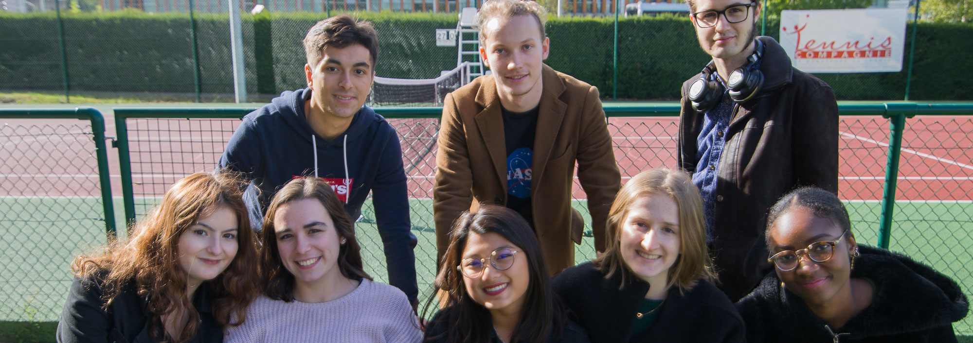eleves-sur-tennis