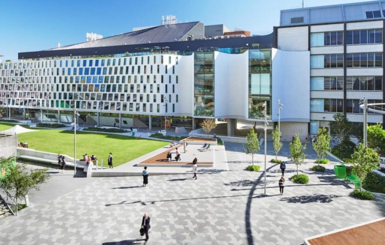 University-of-Technology-Sydney-©FLORIAN-GROEHN-768×489